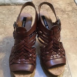 Libby Edelman Brown Platform Heel Huaraches